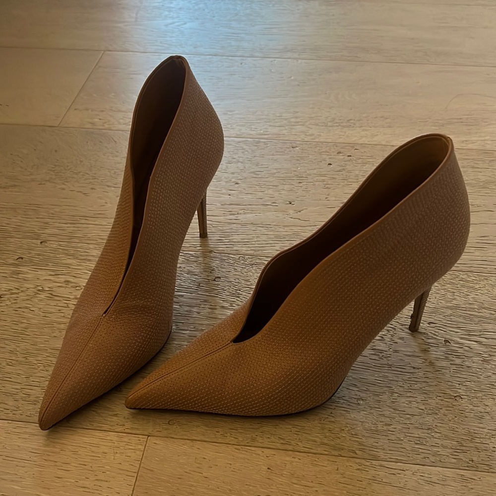 Pink Nude Valentino Pumps